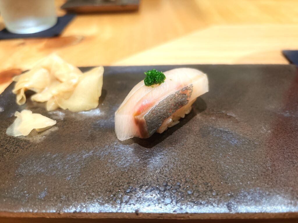 シマアジ