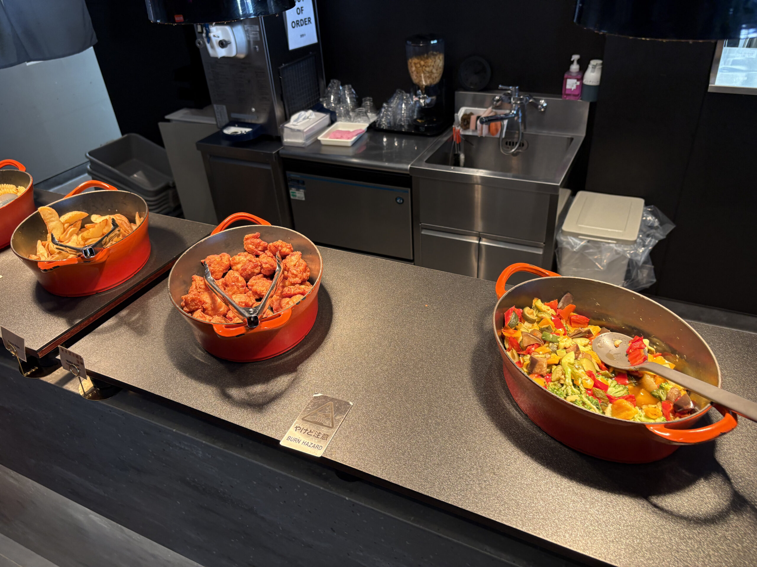 IASSSuperiorLounge虚空-KoCoo-のビュッフェ台のメニュー