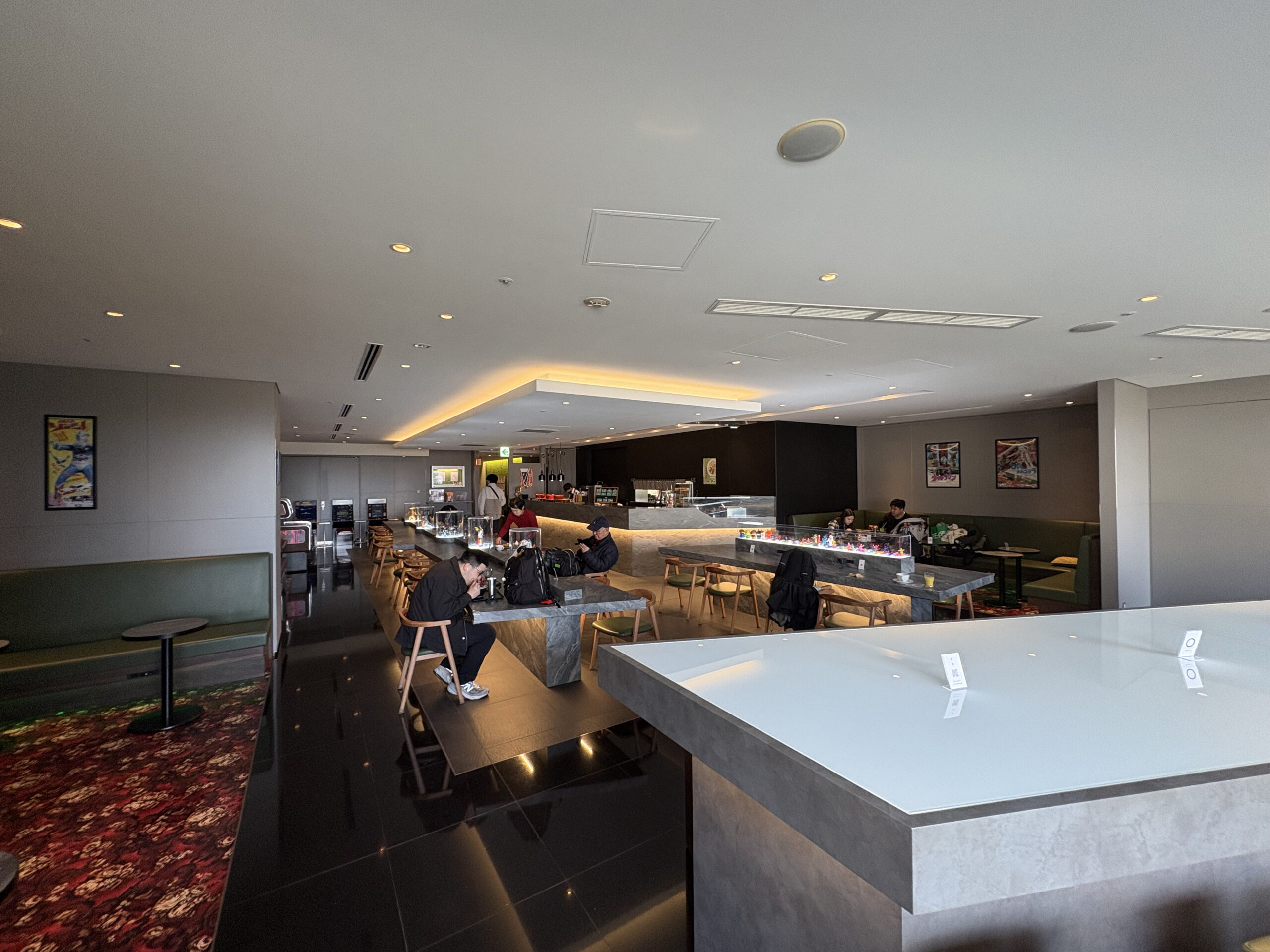 IASSSuperiorLounge虚空-KoCoo-ラウンジ内の様子