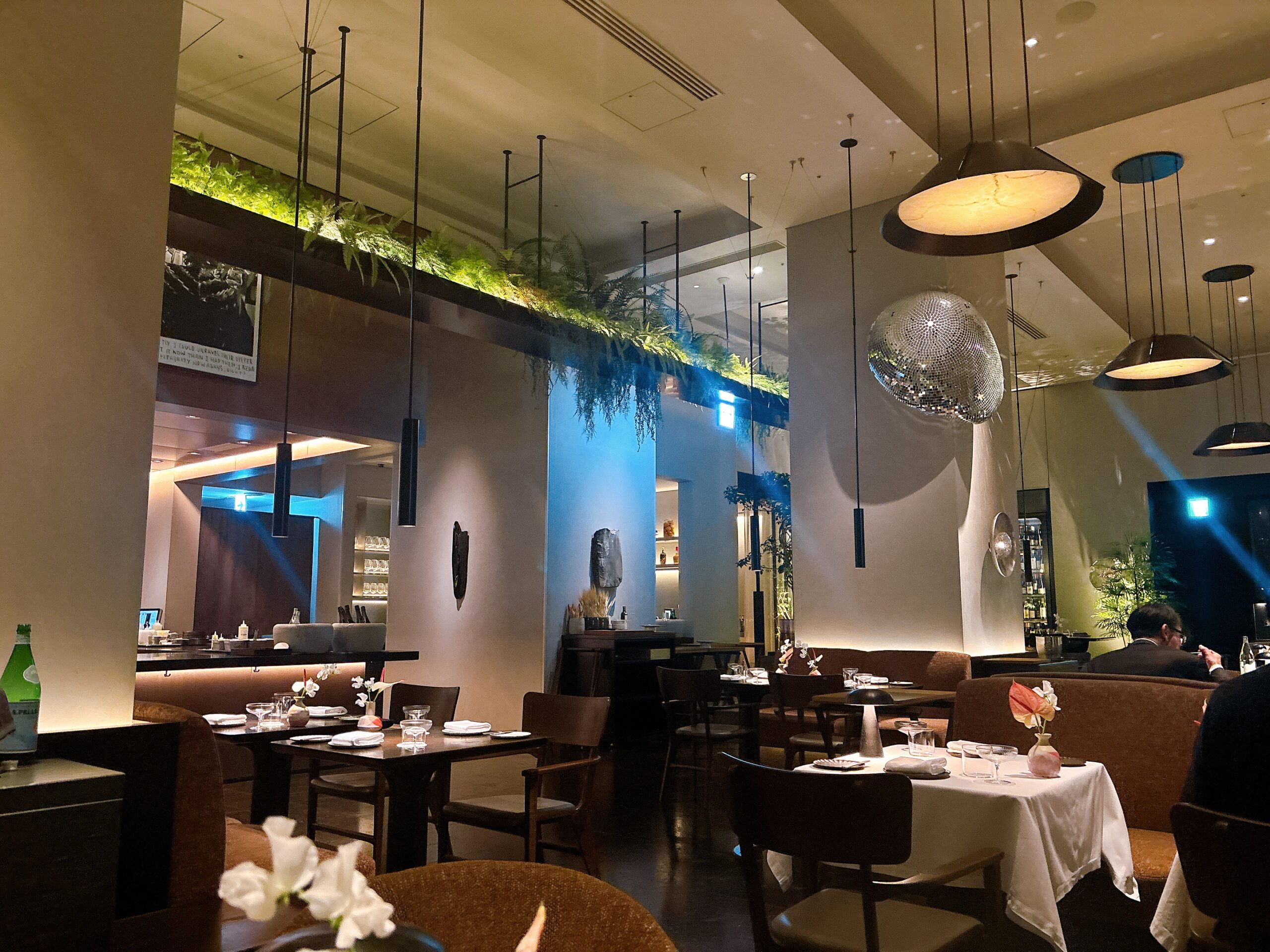 ルプリスティン東京の内観