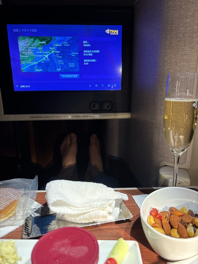 タイ航空ビジネスクラスに搭乗している様子